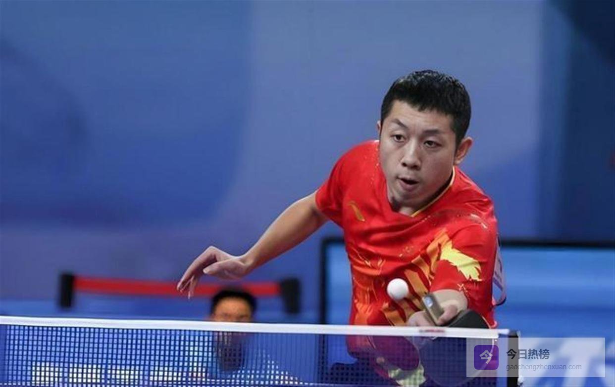 许昕深夜现身训练馆真相曝光！并非国家队召回，这位老将的举动让所有人动容