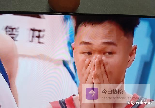 贺希宁，从“受气包”到“一哥”，深圳男篮今晚要捅破那层窗户纸