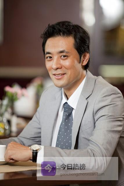 有人逼女县长主动辞职，我当场拨通省长父亲电话：看谁敢