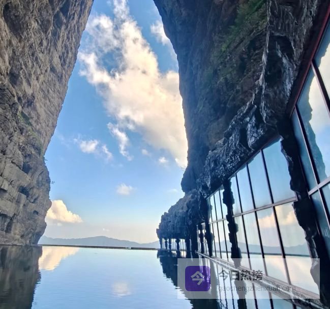 张家界3日游旅游攻略 凤凰三天两晚保姆级最佳路线丨纯纯踩雷