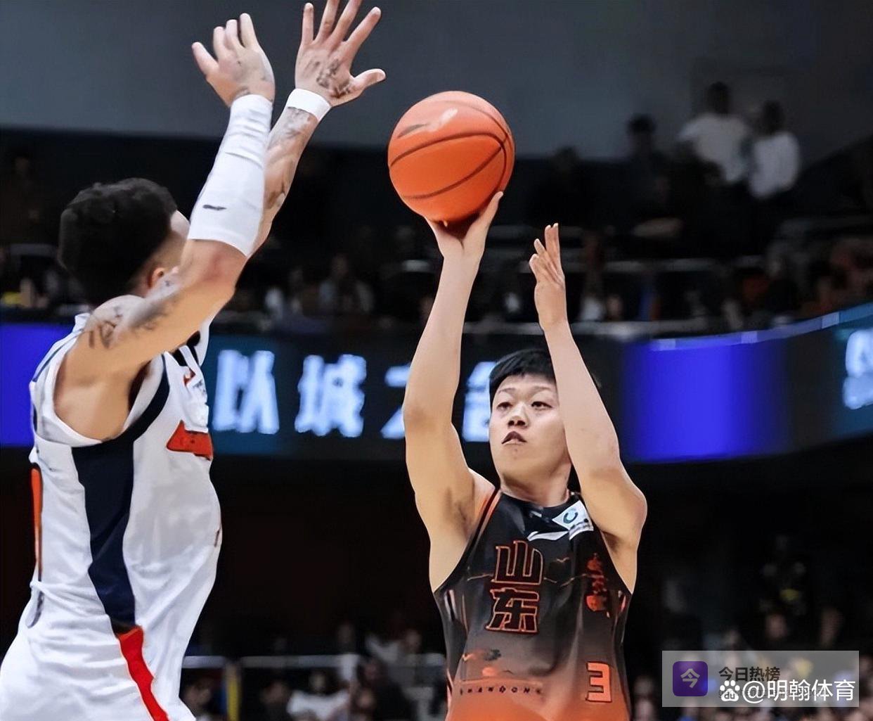 高诗岩赛后一席话，说得很直白，山东男篮靠什么战胜广东队？