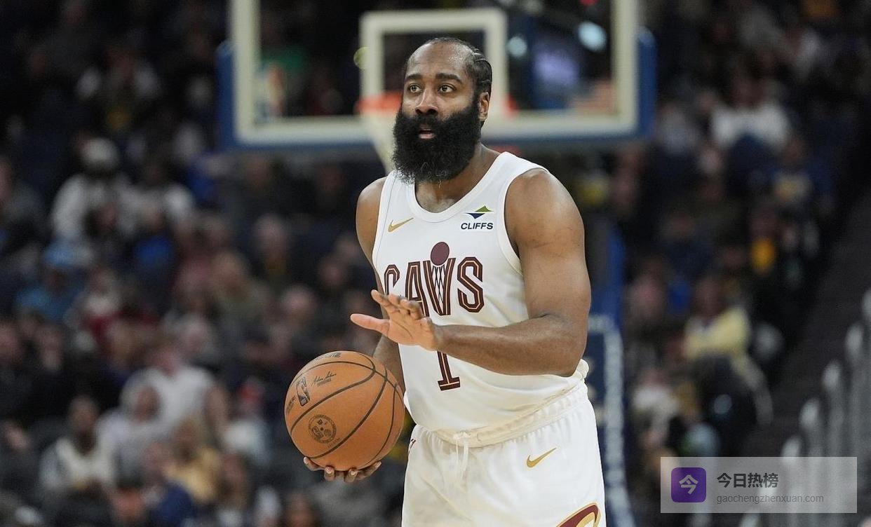 哈登请了个“事假”，全网球迷却集体心疼：这个劳模，终于肯休息了！