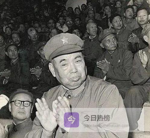 南疆战事紧迫，虎将被紧急调离前线，主帅果断拍案留下密令，最终成功逆转紧张战局！