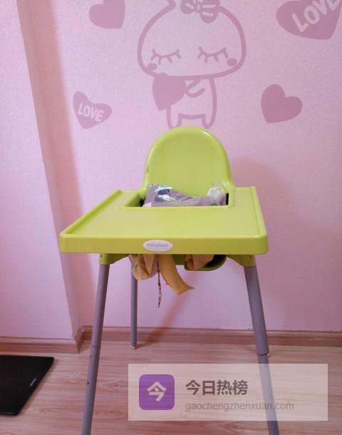 1岁前黄金期，4步让娃自己吃完一整碗