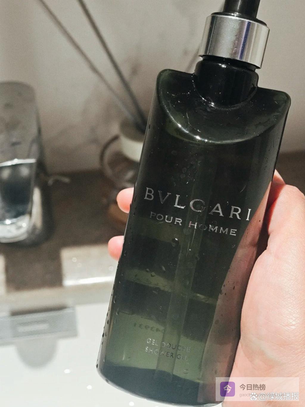 夏天出汗后身上容易有酸味？2026深度评测：抑汗留香24小时肌肤柔光滤镜