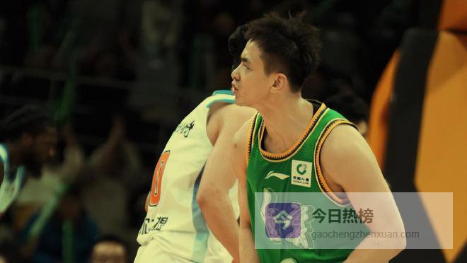 赵继伟轰27+6+8王者归来！莱迪21+9给球迷吃定心丸，辽篮两连胜