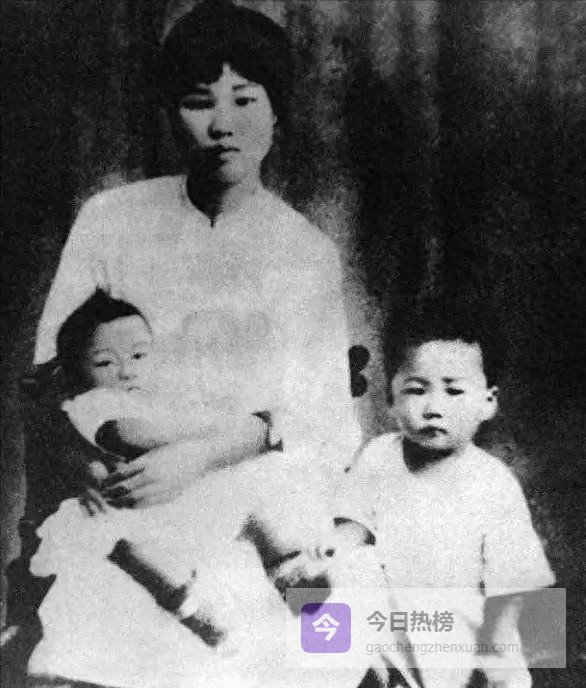 在杨开慧还没有牺牲的时候，为何毛泽东与贺子珍就已经成了婚？孔东梅曾经透露过一个重要线索