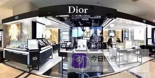 商场黄金铺位为何留给“可买可不买”？