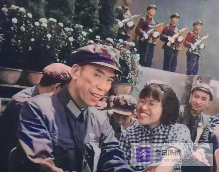 梁兴初刚刚调任成都军区司令。周总理当面问他一个问题。你认识这个人吗？