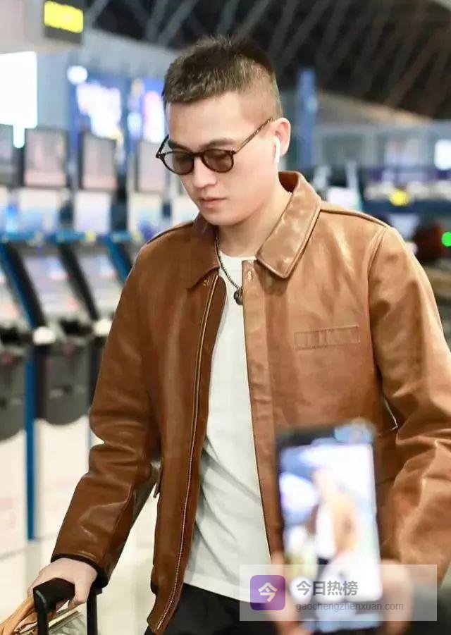 欧豪私服全解析：从皮夹克到牛仔的硬核搭配公式