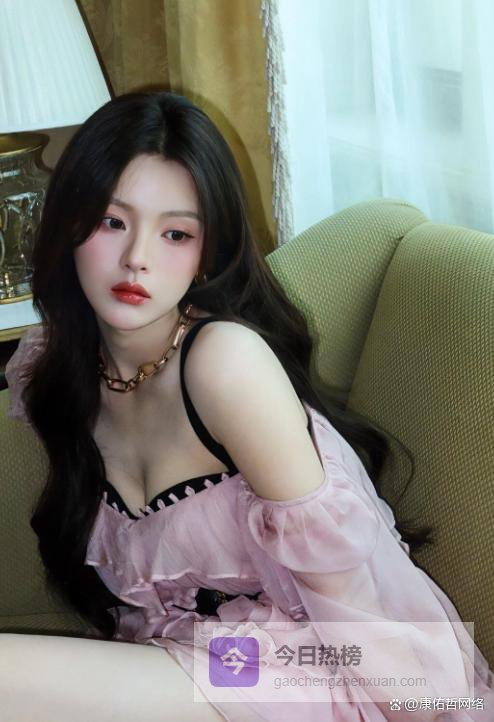 杨超越没被抛弃！签约虎鲸，2部电影5.1定档，其他95花争破头？