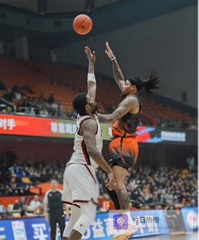 高速客战稠州，保六生死战，排名充满悬念，邱彪为啥心凉有答案